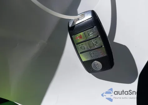 2018 Kia Sedona Lx из США, поврежденный, VIN KNDMB5C12J6398632